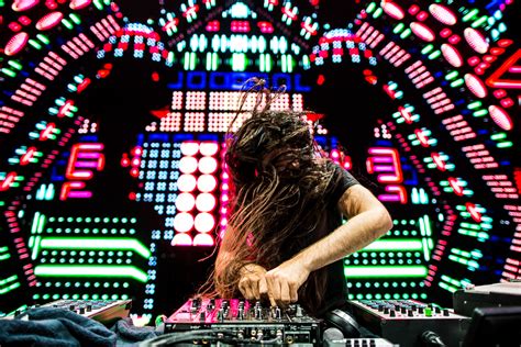 The Sacred Geometry of Bassnectar's Visuals: Unveiling the Hidden Patterns